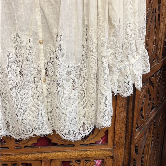 Anthropologie Cream Lace Blouse - Picture 2 of 7
